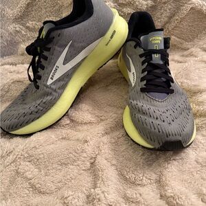 Brooks Hyperion Tempo Running Shoes - Gray & Yellow